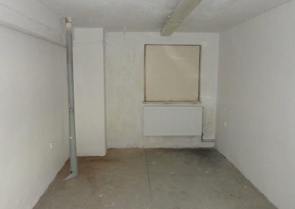 Prenájom výrobno-skladových priestorov - 650 m2, Madunice