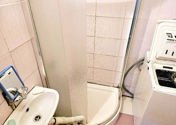 2 izbový byt Bánovce nad Bebravou / CENTRUM / LOGGIA   / PIVNICA