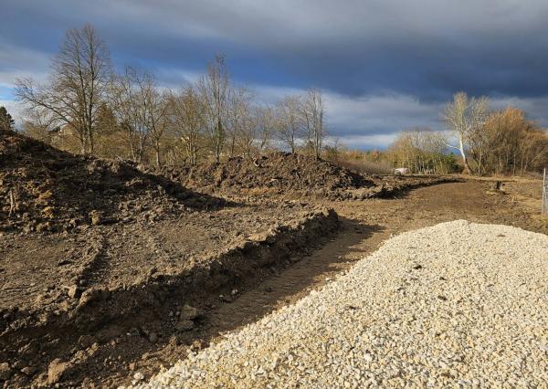 *REZERVOVANÉ* STAVEBNÝ POZEMOK 615 M² BOROVCE *VIDEO*