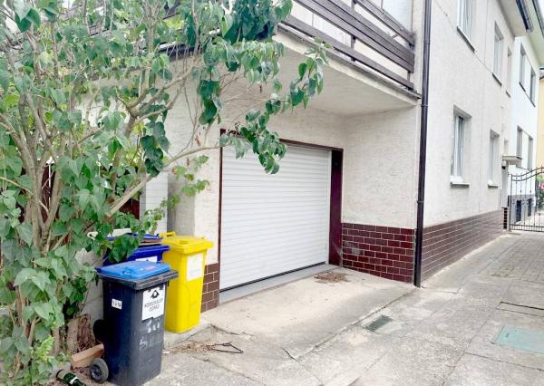 Priestranný, podpivničený rodinný dom v centre - Piešťany