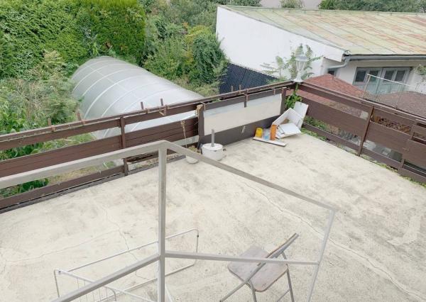 Priestranný, podpivničený rodinný dom v centre - Piešťany