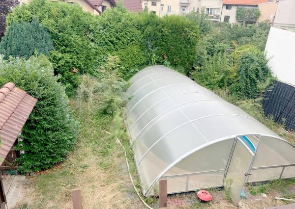 Priestranný, podpivničený rodinný dom v centre - Piešťany