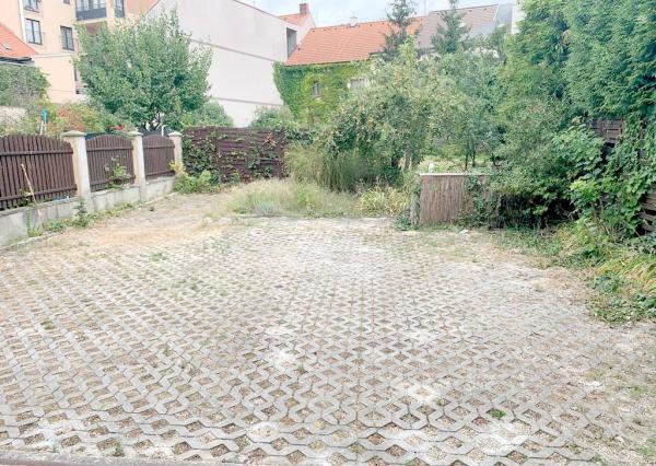 Priestranný, podpivničený rodinný dom v centre - Piešťany