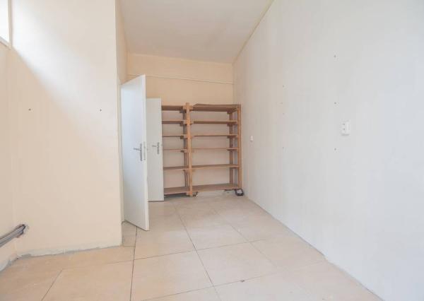 Na prenájom priestor, 87 m², Herlianska ulica, Ružinov, ihneď voľný