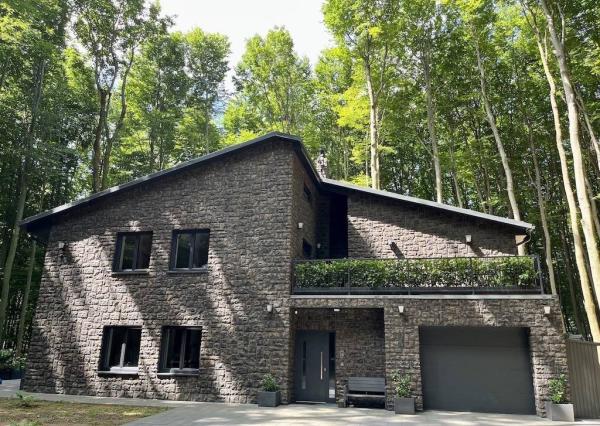 3-podlažná, 8-izbová rodinná vila, Modra Piesok nad Zochovou chatou