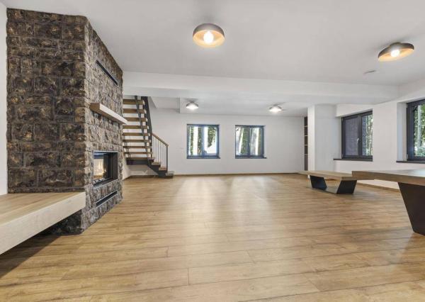 3-podlažná, 8-izbová rodinná vila, Modra Piesok nad Zochovou chatou