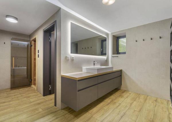 3-podlažná, 8-izbová rodinná vila, Modra Piesok nad Zochovou chatou