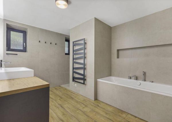 3-podlažná, 8-izbová rodinná vila, Modra Piesok nad Zochovou chatou