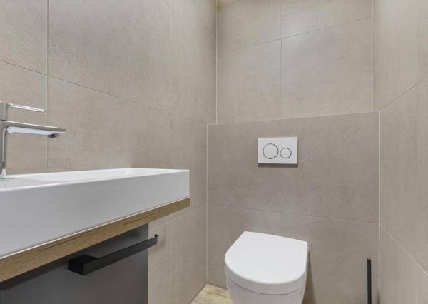 3-podlažná, 8-izbová rodinná vila, Modra Piesok nad Zochovou chatou