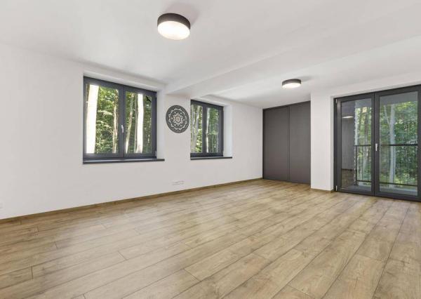 3-podlažná, 8-izbová rodinná vila, Modra Piesok nad Zochovou chatou