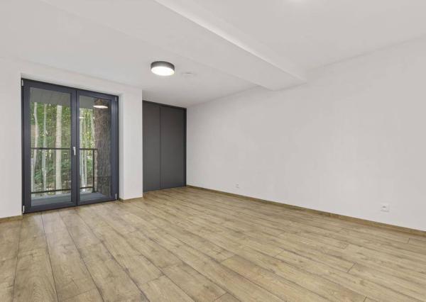 3-podlažná, 8-izbová rodinná vila, Modra Piesok nad Zochovou chatou