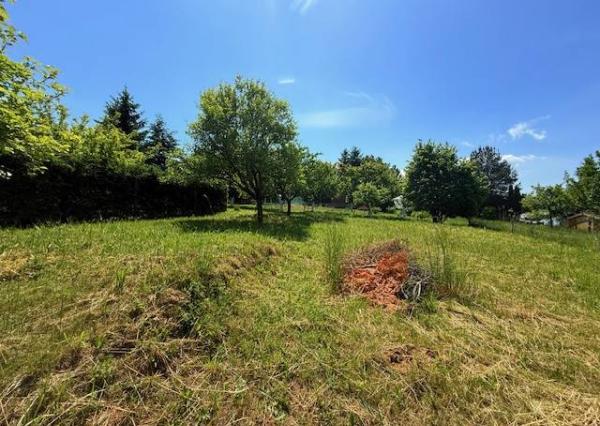 Záhrada 407 m2 s podpivničenou základovou doskou, Soblahov