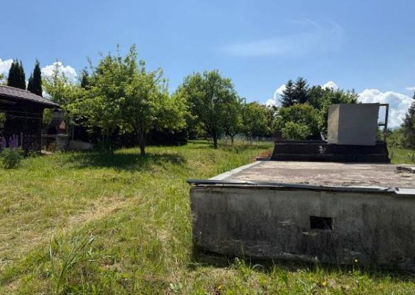 Záhrada 407 m2 s podpivničenou základovou doskou, Soblahov