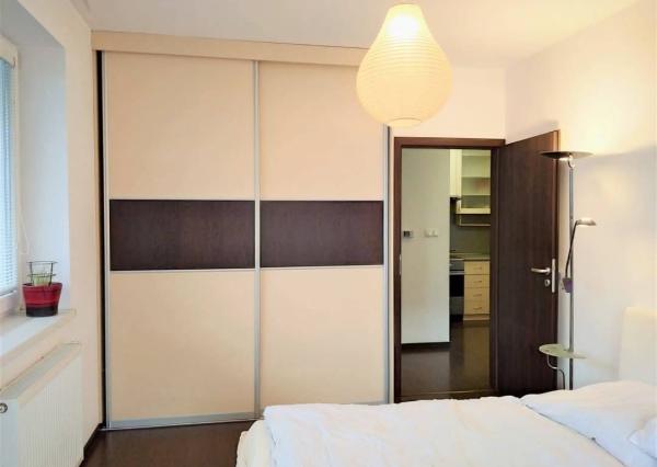 Na prenájom 2-izbový byt s terasou, 75 m², Kvetná ulica, Rovinka