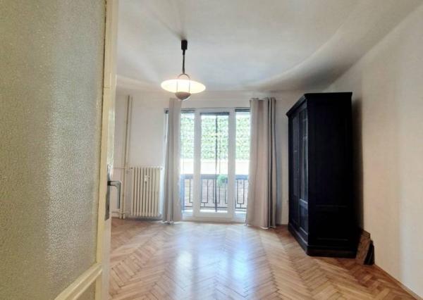 Na prenájom 1-izbový byt s balkónom, 27 m², Hollého, voľný od 15.6. 