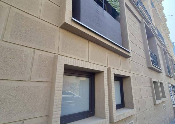 Na prenájom 1-izbový byt s balkónom, 27 m², Hollého, voľný od 15.6. 