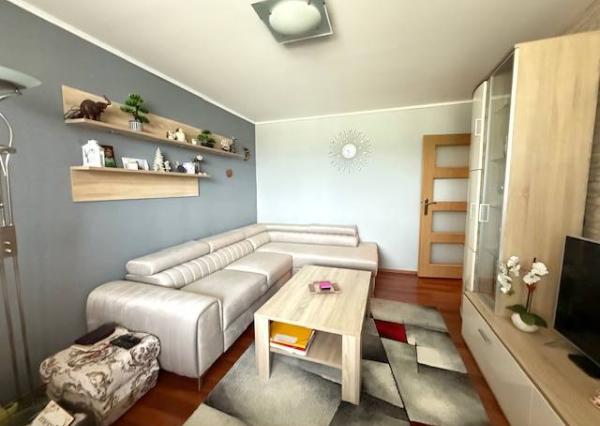 Pekný 2 izbový byt v Beckove - 2x lodžia, zariadený