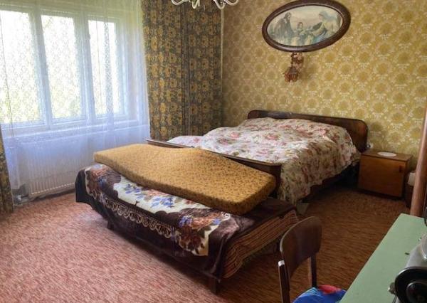 Rodinný Dom Košecké Podhradie, pozemok 1980 m2 , garáž a stodola