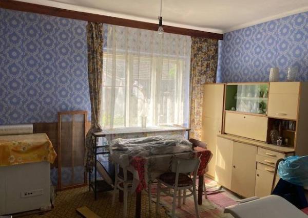 Rodinný Dom Košecké Podhradie, pozemok 1980 m2 , garáž a stodola