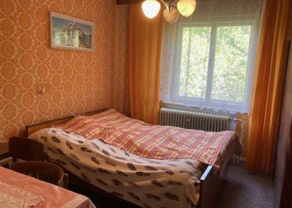 Rodinný Dom Košecké Podhradie, pozemok 1980 m2 , garáž a stodola