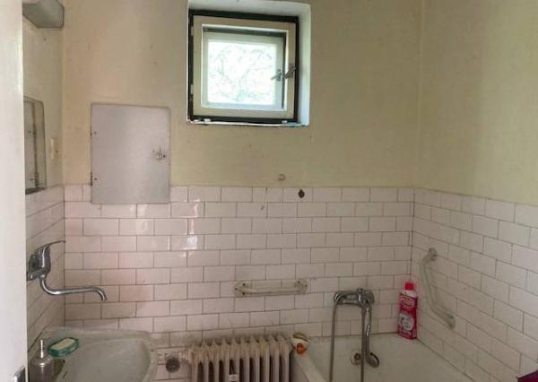 Rodinný Dom Košecké Podhradie, pozemok 1980 m2 , garáž a stodola