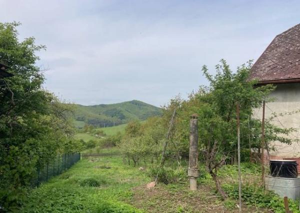 Rodinný Dom Košecké Podhradie, pozemok 1980 m2 , garáž a stodola