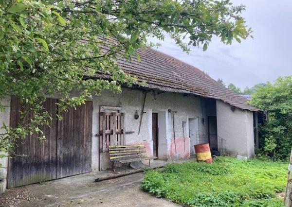 Rodinný Dom Košecké Podhradie, pozemok 1980 m2 , garáž a stodola