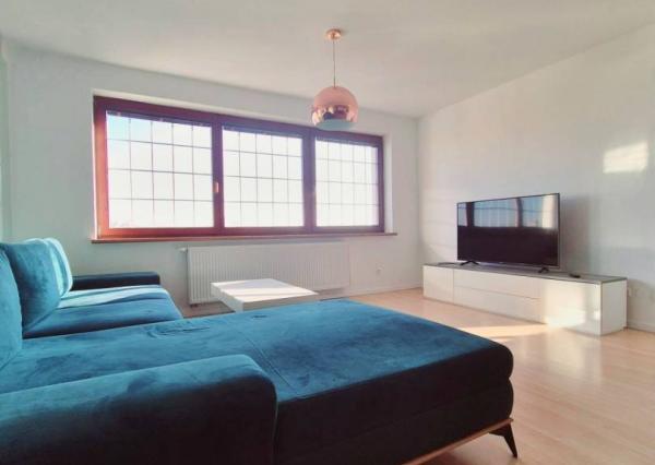 Na prenájom krásny veľký 3-izb. byt, 105 m², Červeňová ul. Staré Mesto