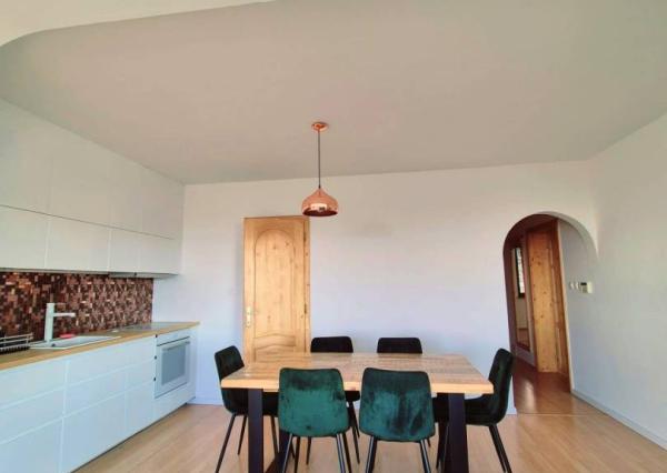 Na prenájom krásny veľký 3-izb. byt, 105 m², Červeňová ul. Staré Mesto