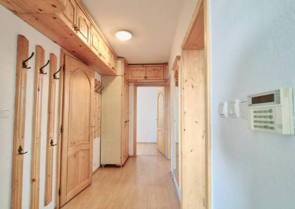 Na prenájom krásny veľký 3-izb. byt, 105 m², Červeňová ul. Staré Mesto