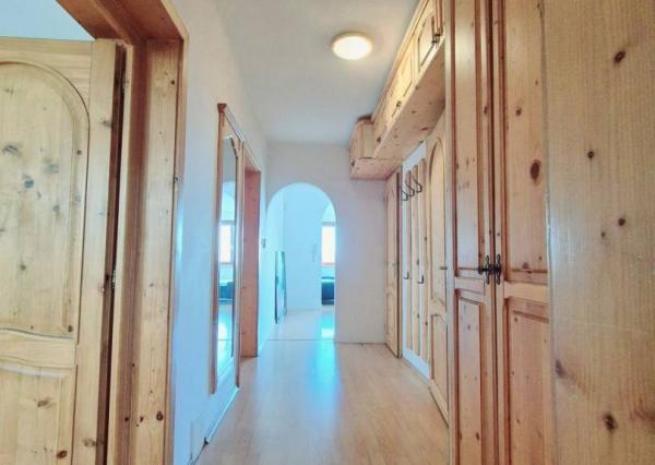 Na prenájom krásny veľký 3-izb. byt, 105 m², Červeňová ul. Staré Mesto