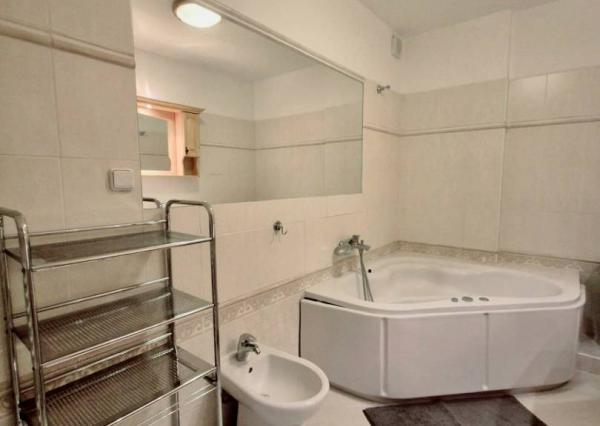 Na prenájom krásny veľký 3-izb. byt, 105 m², Červeňová ul. Staré Mesto