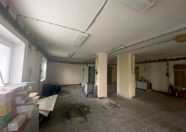 Komerčná budova - Ilava - centrum mesta