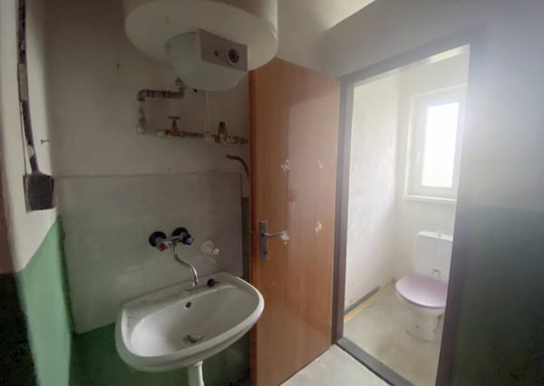 Komerčná budova - Ilava - centrum mesta