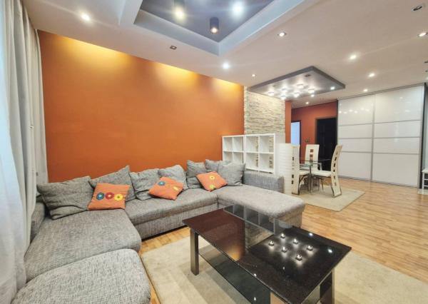 Na prenájom 3-izbový byt s balkónom, 97 m², Tallerova ul., Staré Mesto