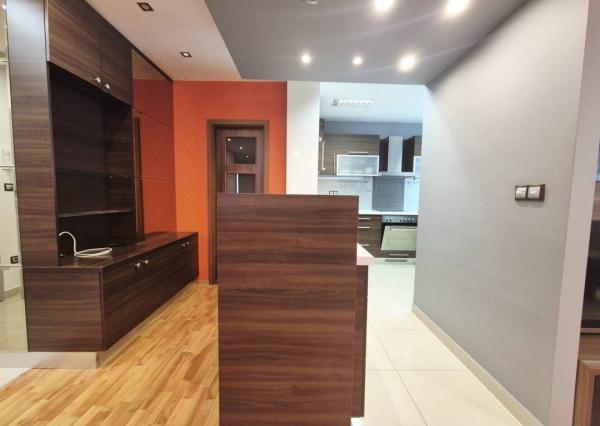 Na prenájom 3-izbový byt s balkónom, 97 m², Tallerova ul., Staré Mesto