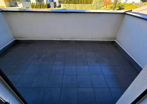 PREDANÉ Štýlový slnečný 2 izb byt v Novostavbe, terasa, balkón