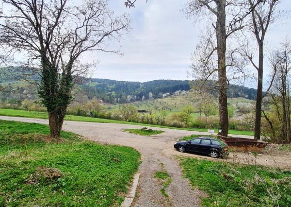 *REZERVOVANÉ* Stavebný pozemok 607 m2, Hôrka nad Váhom