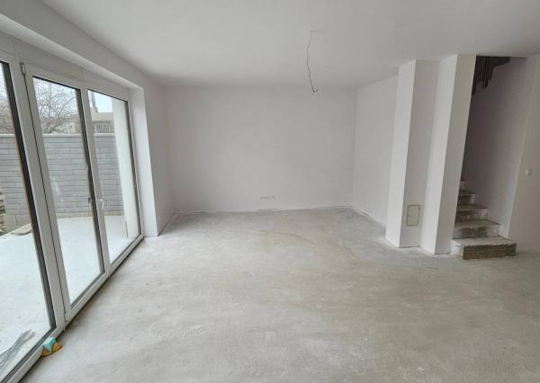 *SKOLAUDOVANÉ* 4 IZB. NOVOSTAVBA  RODINNÝ DOM, NOVÁ DEDINKA