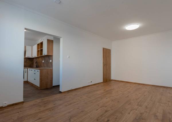 Na predaj krásny 3-izb. byt s balkónom, 84 m², Dunajská Streda,centrum