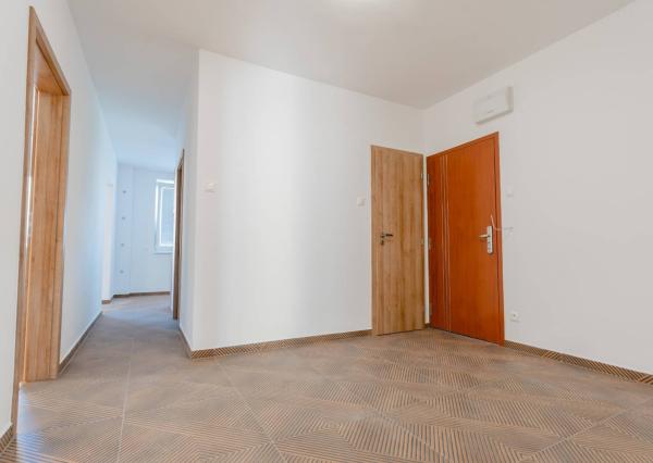 Na predaj krásny 3-izb. byt s balkónom, 84 m², Dunajská Streda,centrum