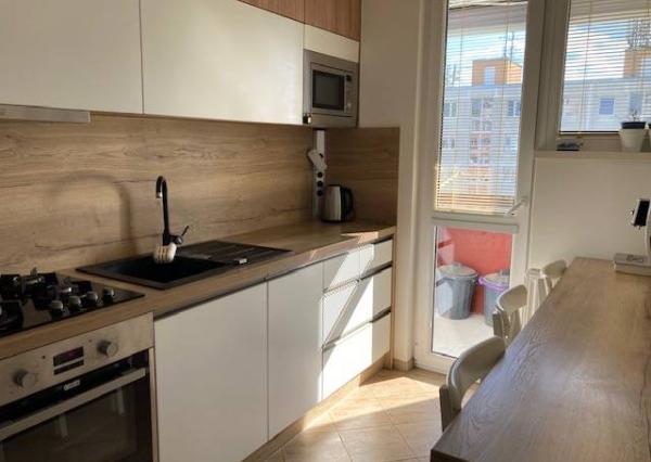 Na predaj vkusne zrekonštruovaný 3-izbový byt v Ilave – Kukučínova uli