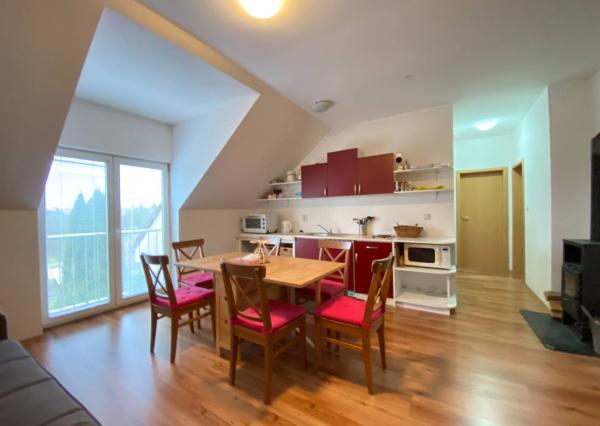 Rodinný dom v Nemšovej, pozemok 1000 m2