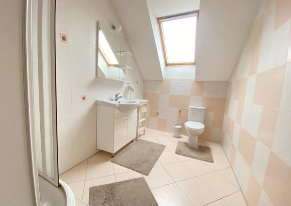 Rodinný dom v Nemšovej, pozemok 1000 m2