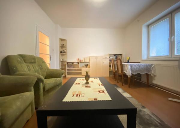 Rodinný dom v Nemšovej, pozemok 1000 m2