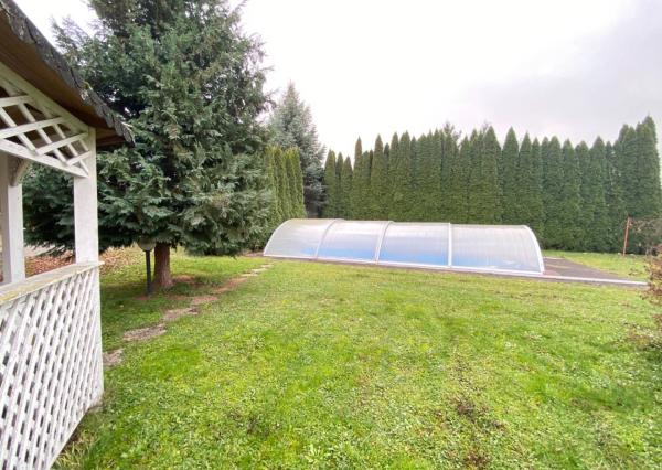 Rodinný dom v Nemšovej, pozemok 1000 m2