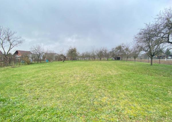 Rodinný dom v Nemšovej, pozemok 1000 m2