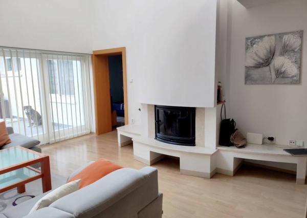 Priestranný rodinný dom so saunou, bazénom, fitness - Krakovany