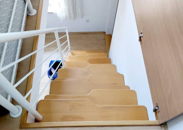 Priestranný rodinný dom so saunou, bazénom, fitness - Krakovany