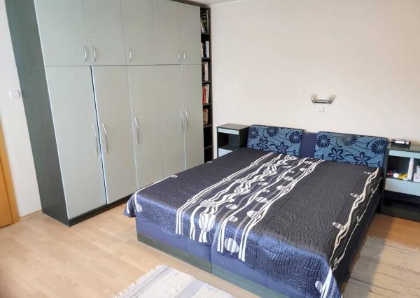 Priestranný rodinný dom so saunou, bazénom, fitness - Krakovany